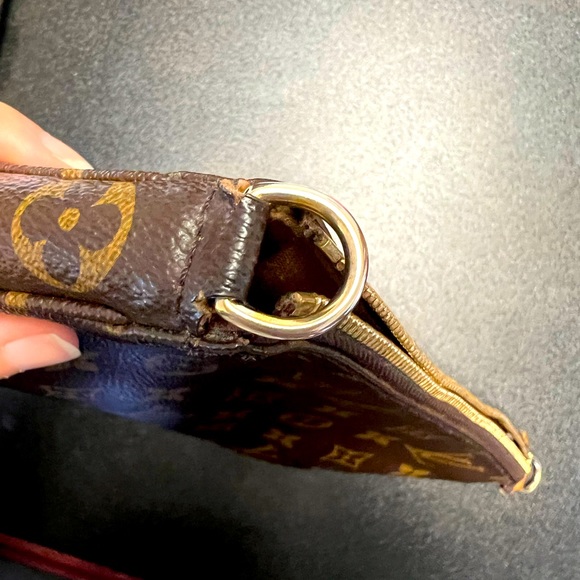 Louis Vuitton Accessories Pouch - Picture 12 of 16